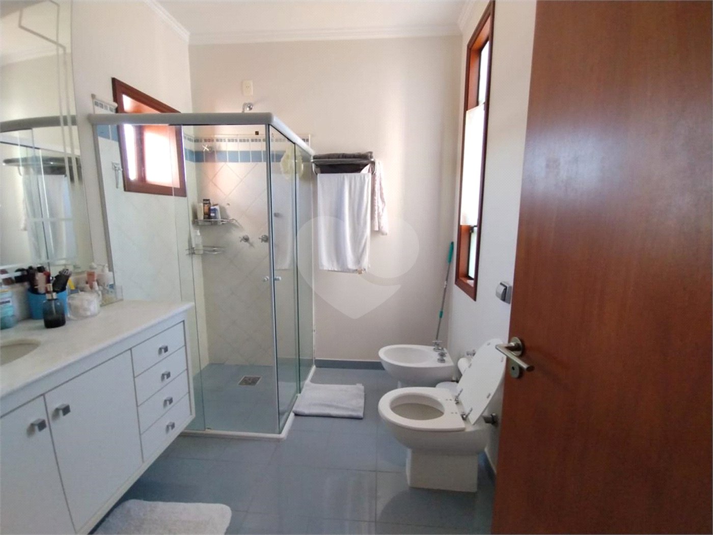 Casa à venda ou para alugar com 3 suítes em Jardim Itália, Itapetininga, SP