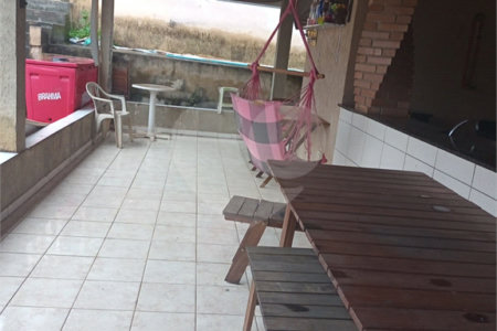 Casa à venda com 3 quartos, sendo 1 suíte, em Chácaras Guanabara, Guararema, SP