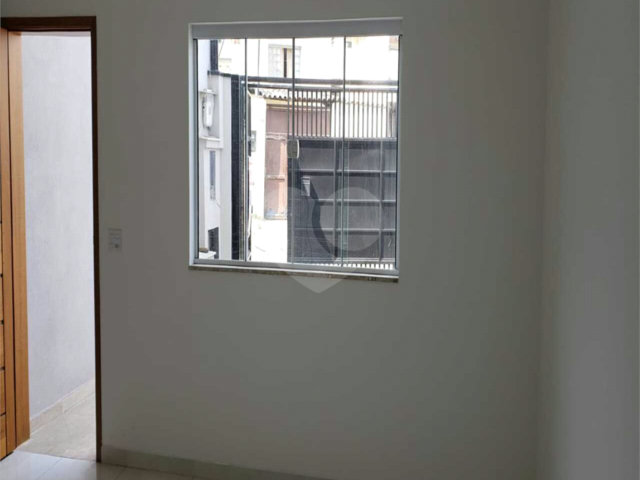 Sobrado à venda com 3 quartos, sendo 1 suíte,  em Vila Romero, São Paulo, SP