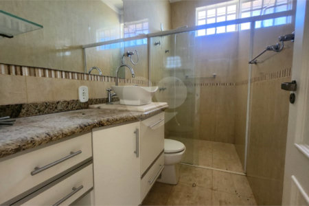 Sobrado para alugar com 3 quartos, sendo 1 suíte, em Altos do Jaraguá, Araraquara, SP