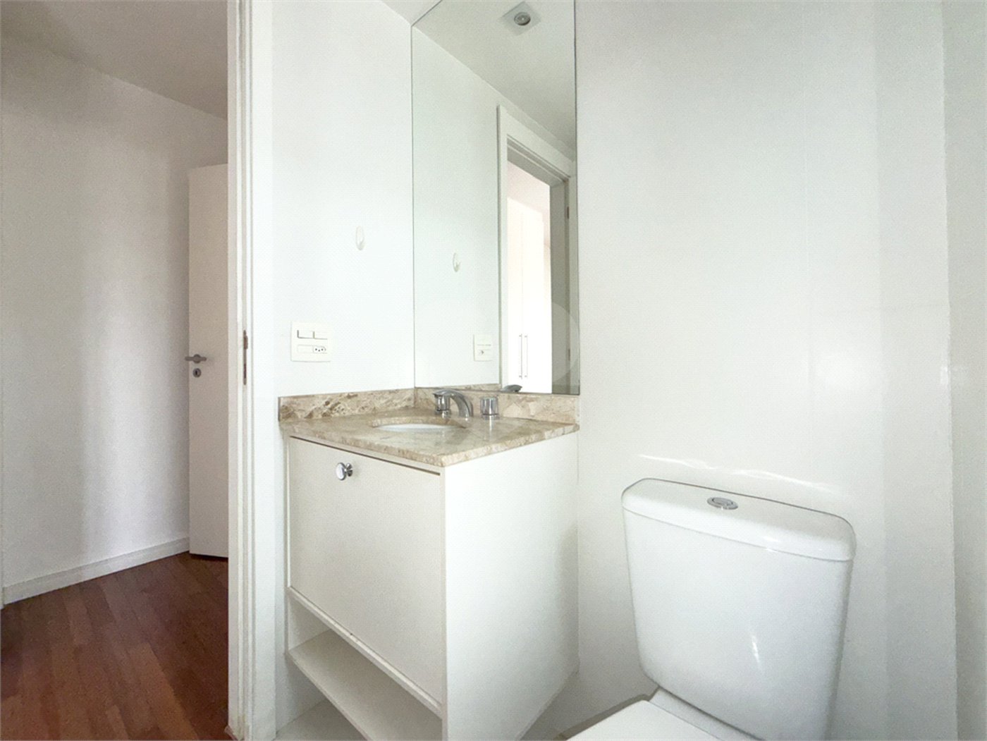 Apartamento à venda com 2 quartos, sendo 1 suíte,  em Vila Mariana, São Paulo, SP