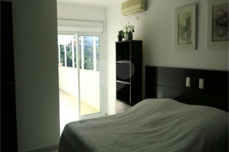 Casa à venda com 3 suítes em Vila Inah, São Paulo, SP