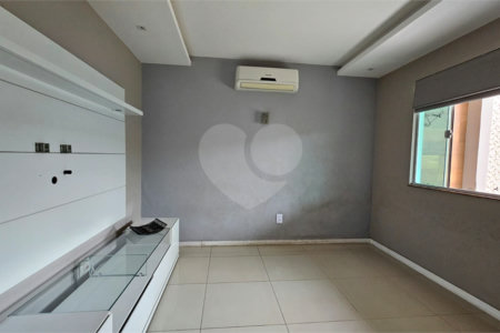 Triplex à venda com 3 quartos, sendo 2 suítes, em Campo Grande, Rio de Janeiro, RJ