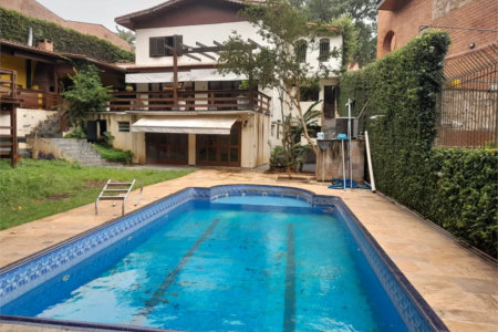 Sobrado à venda com 6 quartos, sendo 3 suítes,  em Rolinópolis, São Paulo, SP