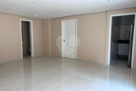 Apartamento à venda com 3 quartos, sendo 1 suíte, em Indianópolis, São Paulo, SP