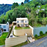 Casa à venda com 4 suítes no condomínio Alpes da Cantareira, Mairiporã - SP