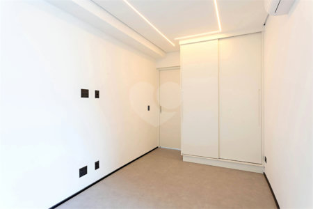 Casa Térrea à venda com 3 quartos, sendo 2 suítes, em Alto da Boa Vista, São Paulo, SP