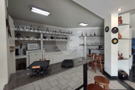 Casa à venda com 5 quartos, sendo 4 suítes, no condomínio Rancho Dirce, Sorocaba - SP