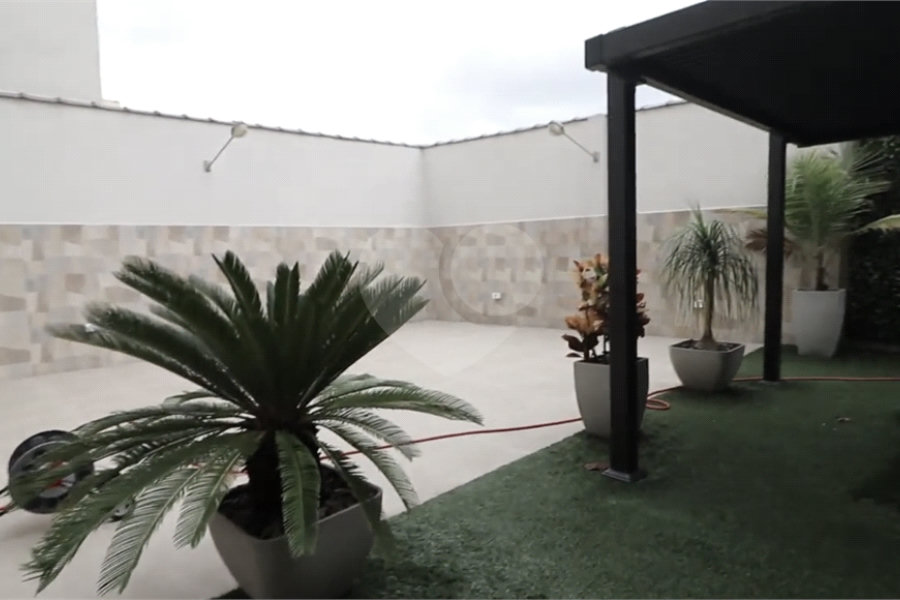 Sobrado à venda com 4 quartos em Vila Guilherme, São Paulo, SP