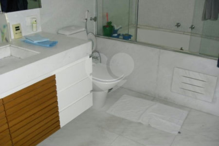 Cobertura à venda com 4 quartos, sendo 3 suítes, em Campo Belo, São Paulo, SP
