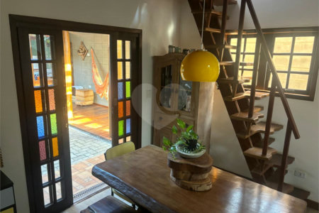 Casa à venda com 2 quartos no condomínio Altos do Boa Vista, São Roque - SP