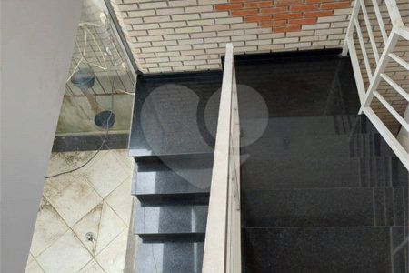Sobrado à venda com 3 quartos, sendo 1 suíte, em Jardim Fonte Áurea, Poá, SP