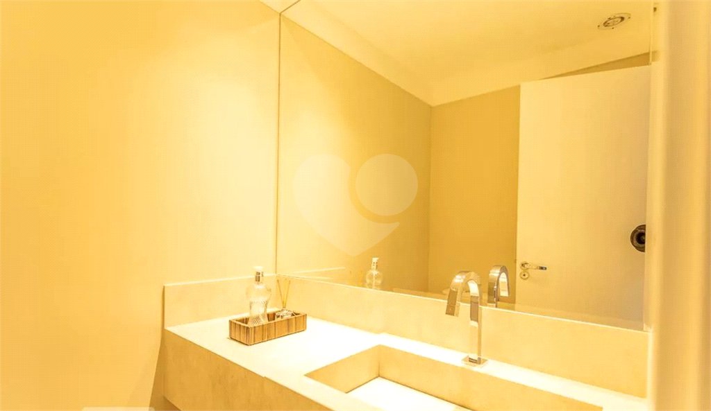 Apartamento à venda com 3 quartos, sendo 1 suíte, em Vila Anastácio, São Paulo, SP