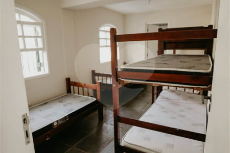Chácara à venda com 10 quartos, sendo 2 suítes, em Mombaça, São Roque, SP