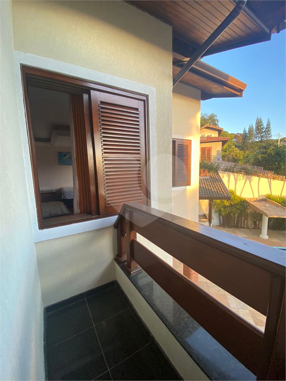 Casa à venda com 3 quartos, sendo 4 suítes,  no condomínio Estância Marambaia, Vinhedo - SP