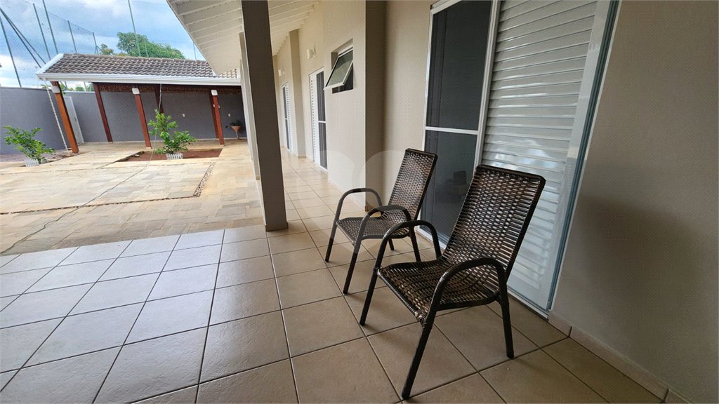 Casa à venda com 4 quartos, sendo 2 suítes, no condomínio Marambaia, Vinhedo - SP