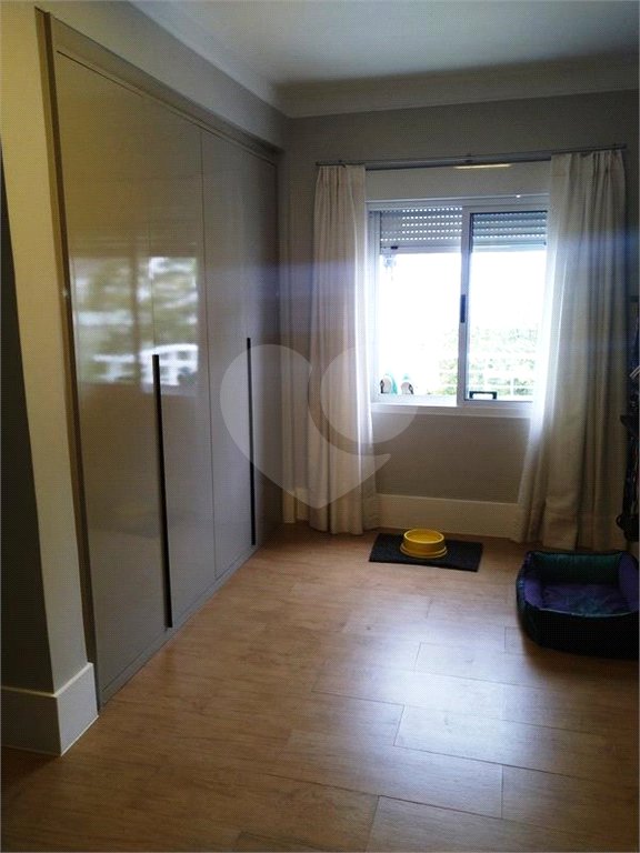 Casa à venda com 4 quartos, sendo 3 suítes, em Vila Tramontano, São Paulo, SP