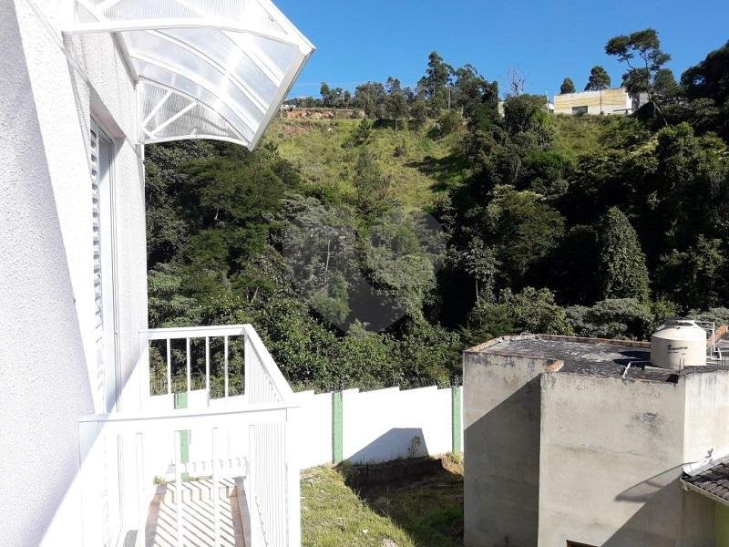 Sobrado à venda com 3 quartos, sendo 1 suíte, em Villa Verde, Franco da Rocha, SP