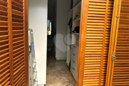 Casa à venda com 3 quartos, sendo 2 suítes, em Jardim de Cresci, São Carlos, SP