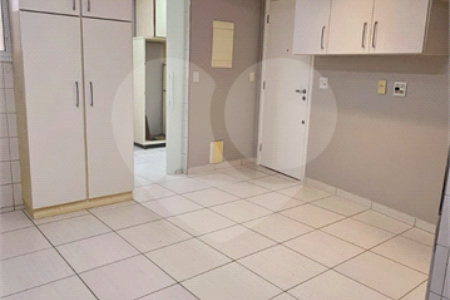 Cobertura à venda com 4 quartos, sendo 3 suítes,  em Cidade São Francisco, São Paulo, SP