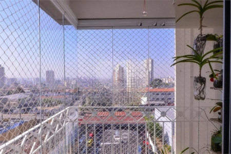Oportunidade Apartamento mobiliado á venda na saude com 60m² com 2 dorm e 2 vaga. Aceita e estuda Permuta ( sujeito a avaliação).