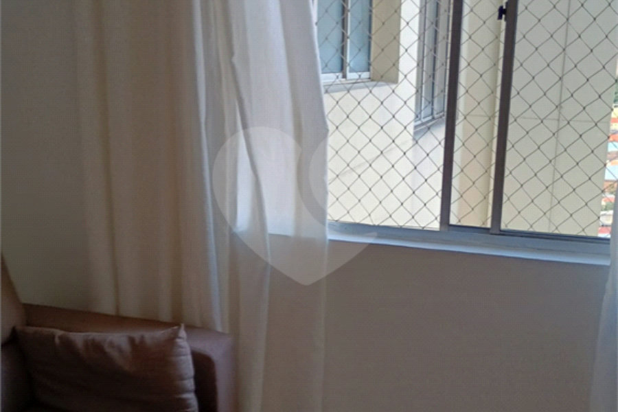 Apartamento à venda com 2 quartos em Parque Maria Domitila, São Paulo, SP