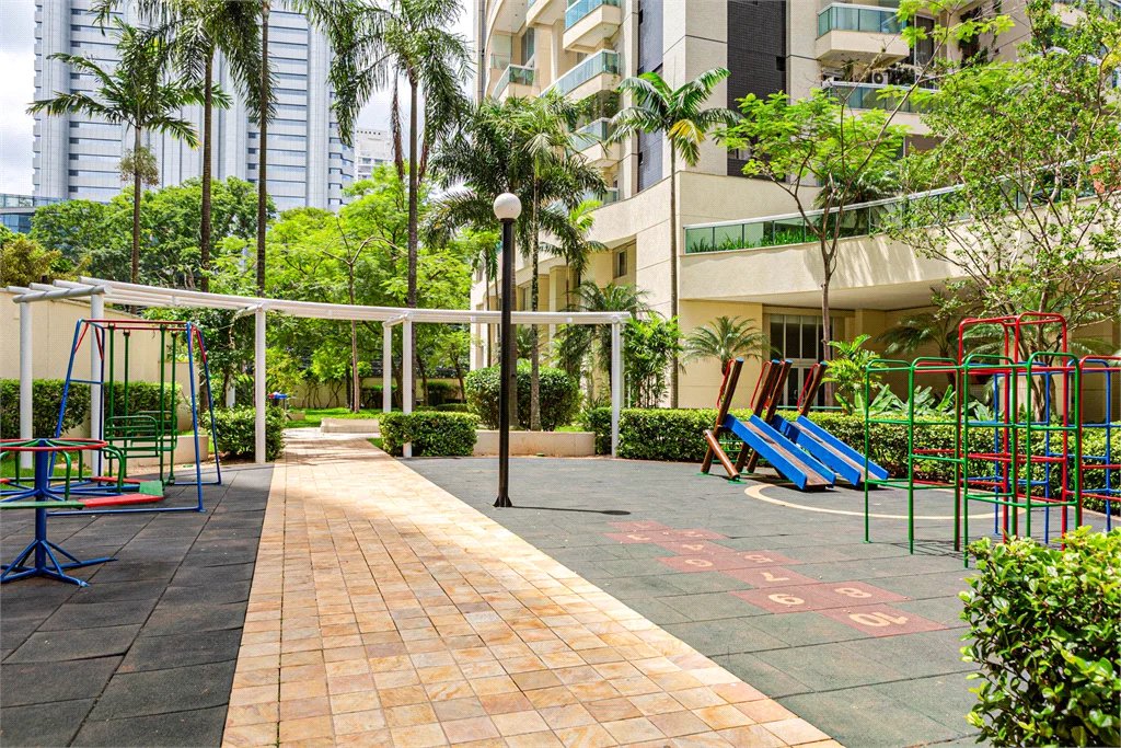 Duplex à venda com 3 suítes em Cidade Monções, São Paulo, SP
