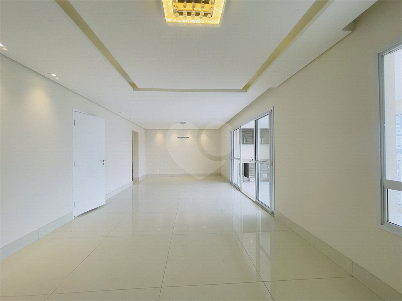 Apartamento à venda com 3 quartos, sendo 4 suítes,  no Centro, São Bernardo do Campo, SP