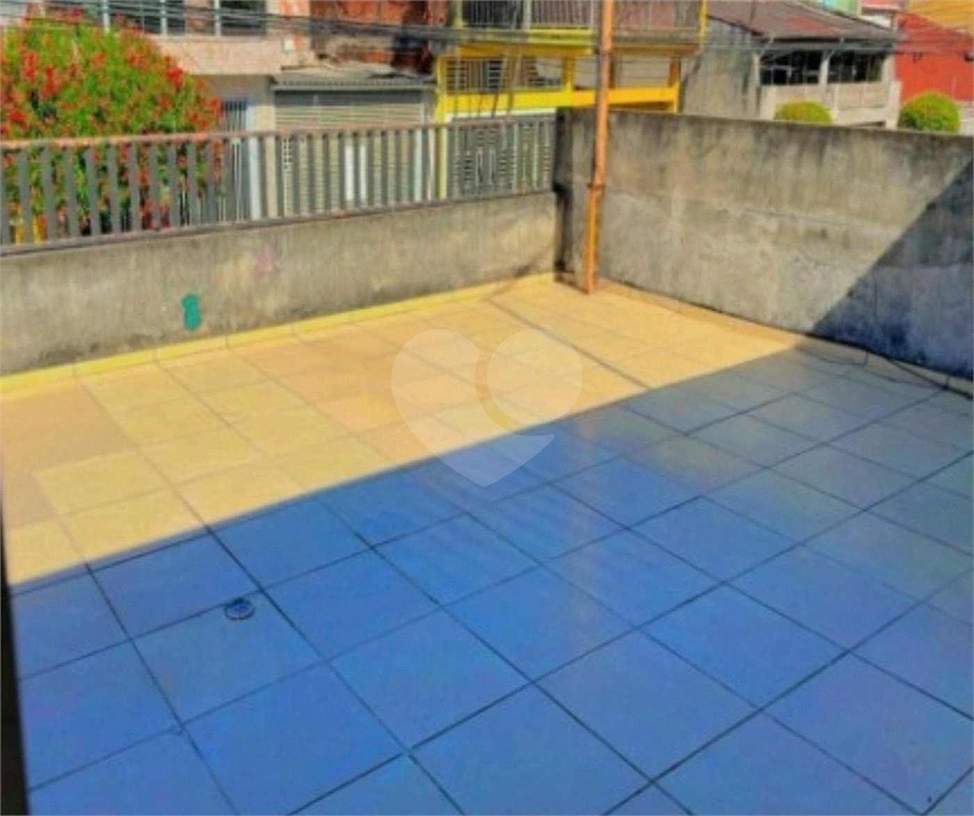 Sobrado à venda com 4 quartos, sendo 1 suíte, em Jaraguá, São Paulo, SP