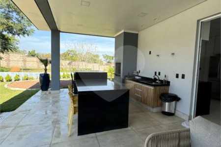 Casa à venda com 4 suítes no condomínio Fazenda Palmeiras Imperiais, Salto - SP
