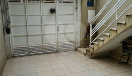 Sobrado à venda com 3 quartos, sendo 1 suíte, em Vila Gustavo, São Paulo, SP
