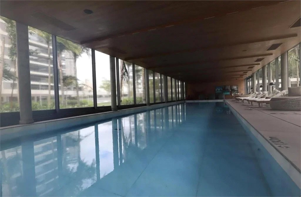 Apartamento à venda com 4 suítes em Vila Cordeiro, São Paulo, SP