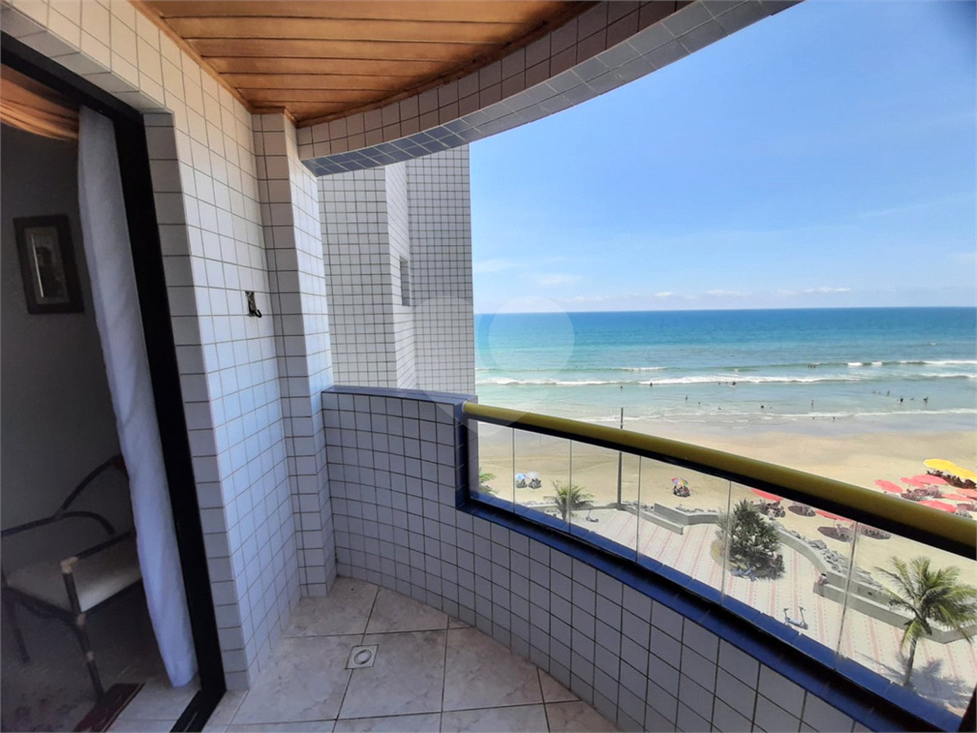 Apartamento à venda com 2 quartos, sendo 1 suíte, em Vera Cruz, Mongaguá, SP