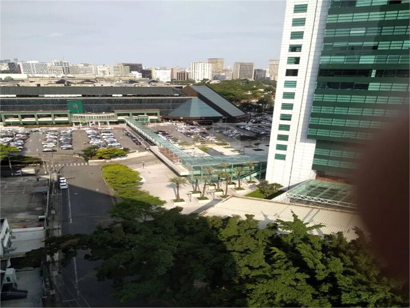Apartamento à venda com 3 quartos, sendo 1 suíte, em Pinheiros, São Paulo, SP