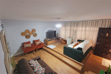 Casa à venda com 4 quartos, sendo 1 suíte, em Vila Matilde, São Paulo, SP
