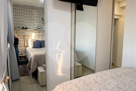 Apartamento à venda com 3 quartos, sendo 1 suíte, em Jardim Tupanci, Barueri, SP