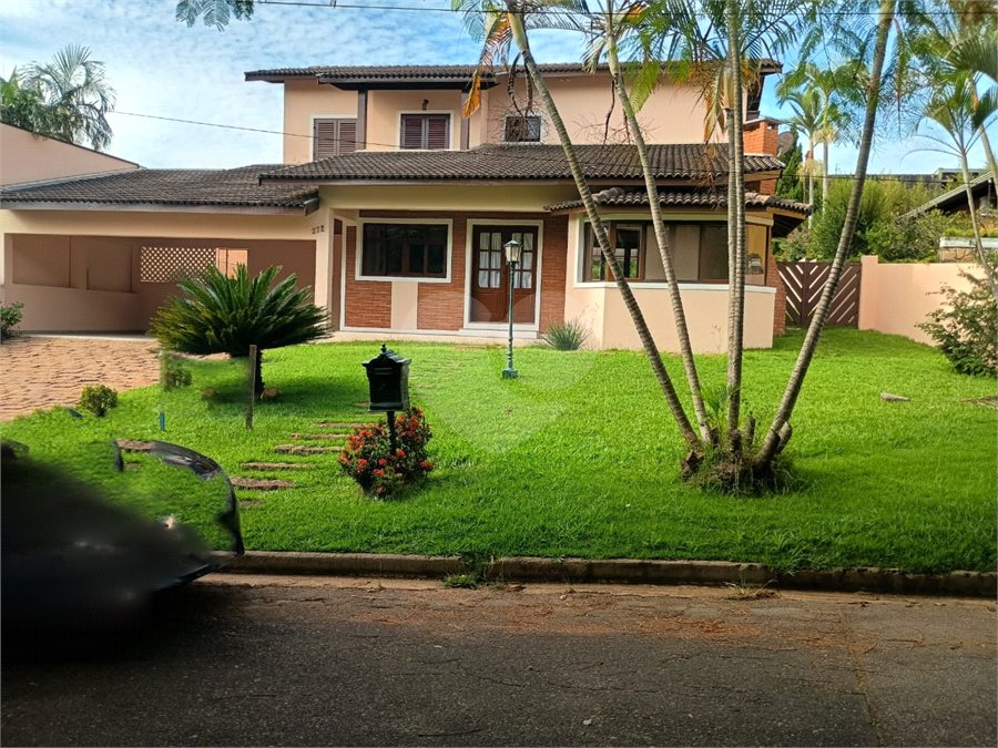 Casa para alugar com 4 quartos, sendo 2 suítes, no condomínio Estância Marambaia, Vinhedo - SP