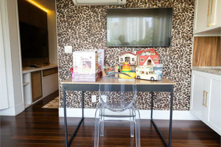 Apartamento à venda com 5 quartos, sendo 4 suítes, em Parque Reboucas, São Paulo, SP