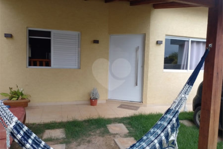 Casa á venda em Atibaia - SP