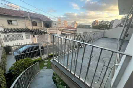 Sobrado à venda com 3 suítes em Vila Paulicéia, São Paulo, SP