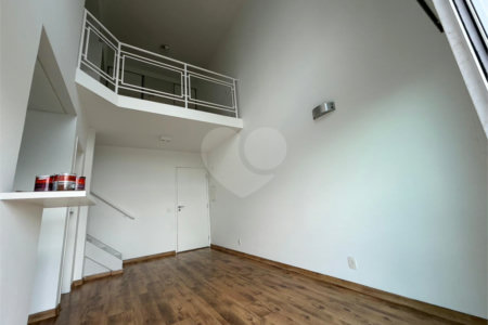 Duplex à venda ou para alugar com 1 suíte em Vila Nova Conceição, São Paulo, SP