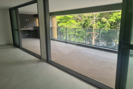 Apartamento à venda com 4 suítes em Sumaré, São Paulo, SP