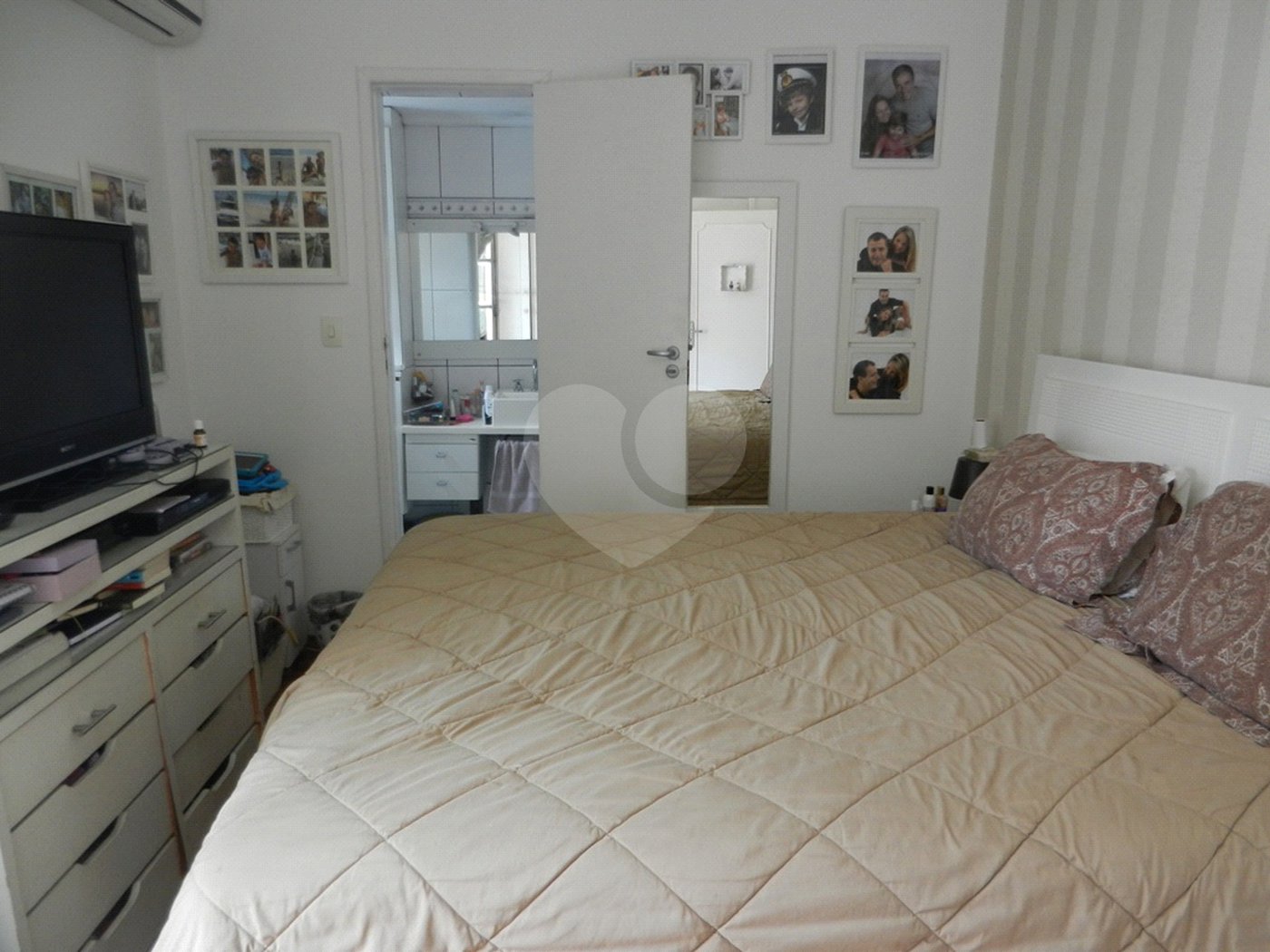 Casa à venda com 3 quartos, sendo 1 suíte, em Brooklin, São Paulo, SP