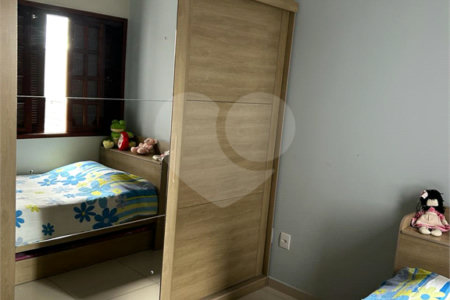 Casa à venda com 3 quartos, sendo 1 suíte,  no Centro, Mogi das Cruzes, SP
