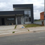 Casa à venda com 3 quartos, sendo 1 suíte, no condomínio Residencial Evidências, Indaiatuba - SP