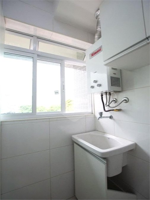 Apartamento à venda com 2 quartos, sendo 1 suíte, em Praça da Bandeira, Rio de Janeiro, RJ