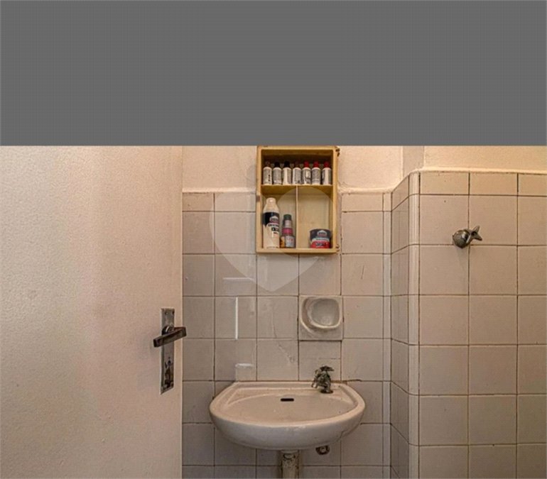 Apartamento à venda com 3 quartos, sendo 1 suíte,  em Aclimação, São Paulo, SP