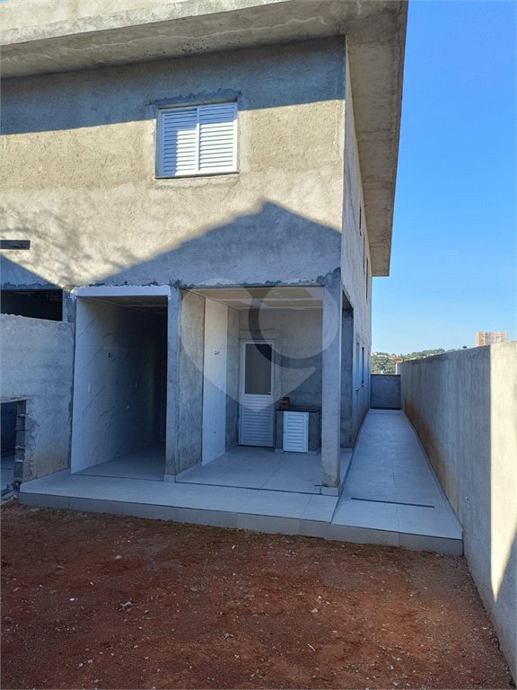 Sobrado à venda com 3 quartos, sendo 1 suíte, em Jardim do Lago, Atibaia, SP
