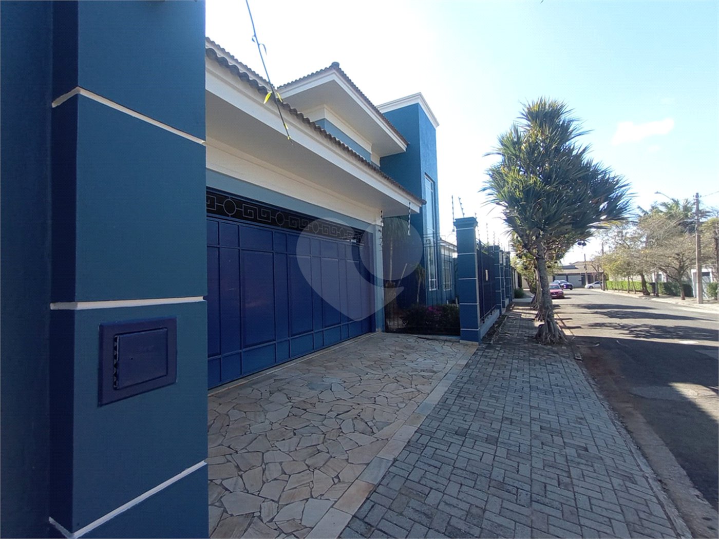 Casa à venda com 3 suítes em Vila Nastri, Itapetininga, SP