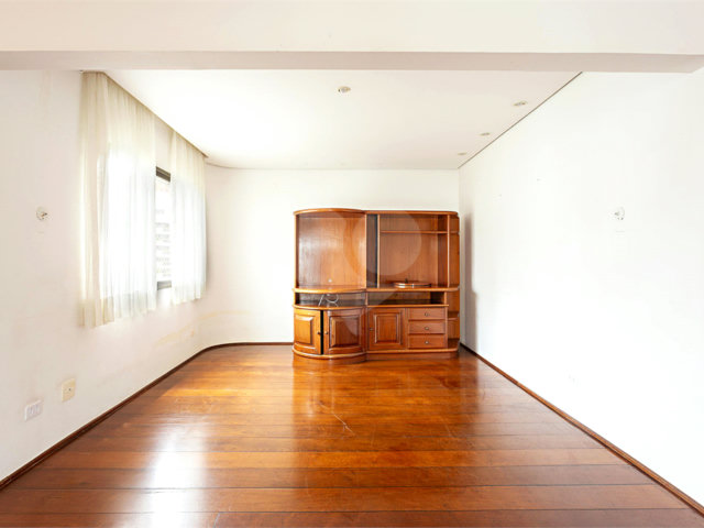 Apartamento à venda com 4 suítes em Campo Belo, São Paulo, SP